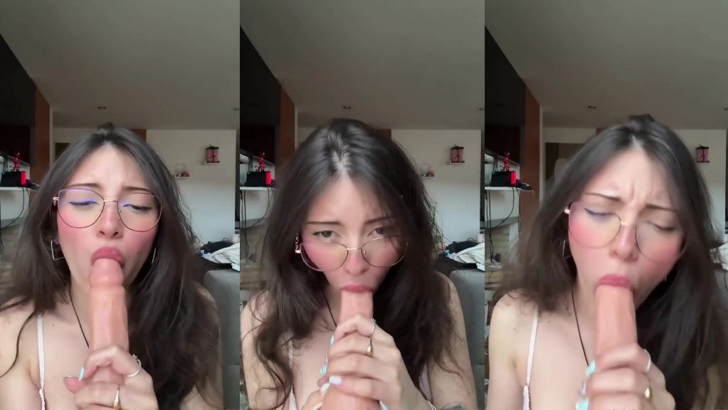 Angelaa5 Enjoys Getting Mouthfuck By Natural Dildo